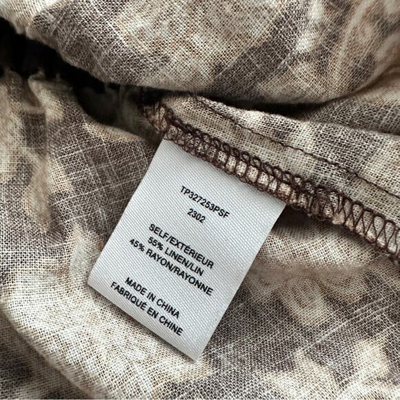 10 Crosby Derek Lam Size 8 Puff Sleeve VNeck Rhea Blouse Top Resort Brown Floral - Picture 11 of 14